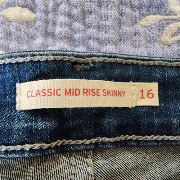 NWT Levi's Classic Mid Rise Denim Jeans - Picture 5 of 5